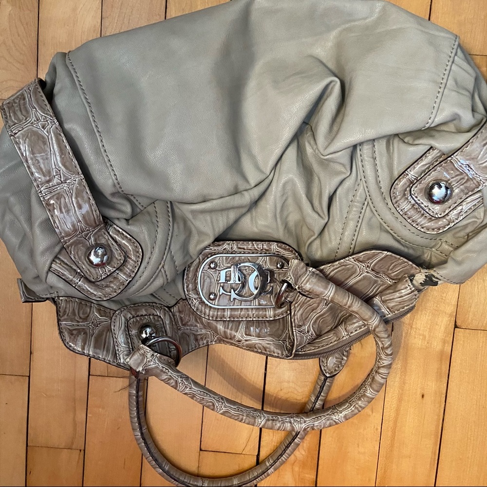 Guess purse